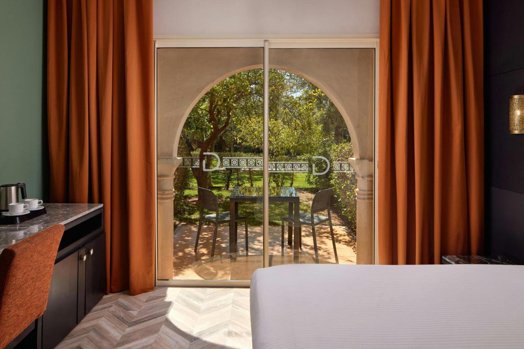 Classic Queen Suite Sofa Bed Poolside View